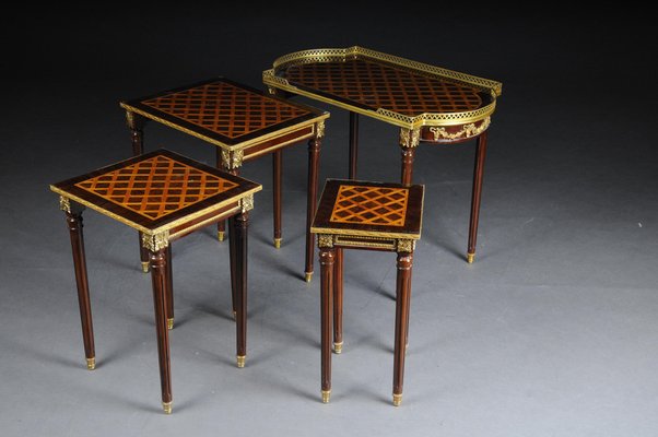 Louis XVI Nesting Tables in Marquetry Veneer, Set of 4-FLW-1402059