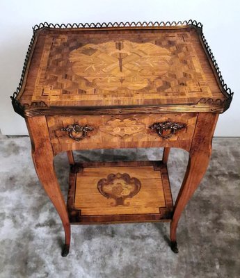 Louis XVI Style Nightstand in Walnut with Legs and Drawer-QRS-1309805