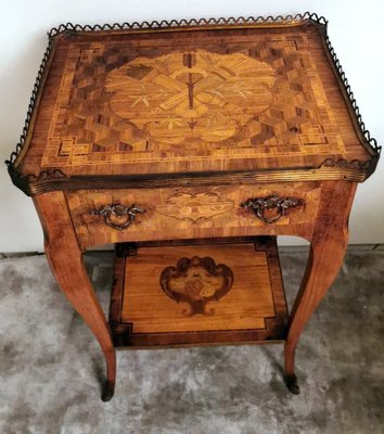 Louis XVI Style Nightstand in Walnut with Legs and Drawer-QRS-1309805