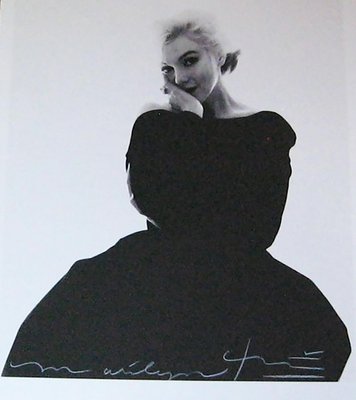 Marilyn in the black dress looking at you 2007-ICD-696750