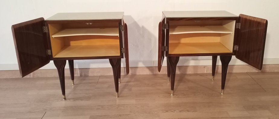 Mid-Century Art Deco Italian Nightstands in Walnut with Glass Tops, 1950s, Set of 2-BZF-1716425