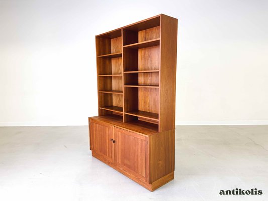 Mid-Century Bookcase in Teak by Nils Jonsson for Hugo Troeds, Sweden, 1960s-QDV-1956187