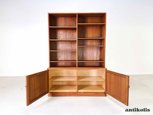 Mid-Century Bookcase in Teak by Nils Jonsson for Hugo Troeds, Sweden, 1960s-QDV-1956187