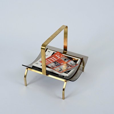 Mid-Century Brass and Smoked Glass Magazine Rack from Fontana Arte, Italy, 1960s-JDR-1195160