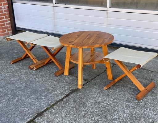 Mid-Century Danish Folding Safari Chairs in Pine and Table, 1970s, Set of 4-GON-1421620