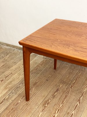 Mid-Century Danish Modern Round Teak Extendable Dining Table by Grete Jalk for Glostrup, 1960s-DOY-1313288