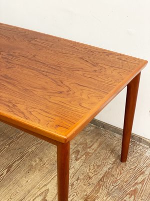 Mid-Century Danish Modern Round Teak Extendable Dining Table by Grete Jalk for Glostrup, 1960s-DOY-1313288