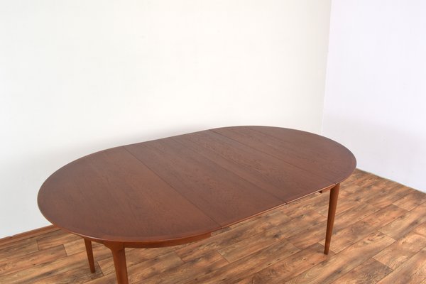 Mid-Century Danish Teak Extendable Dining Table, 1960s-LOT-2032123