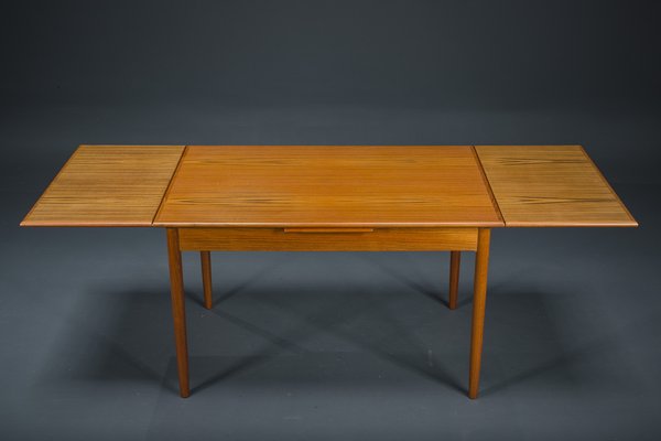 Mid-Century Danish Teak Extendable Dining Table, 1960s-ZZH-1732016