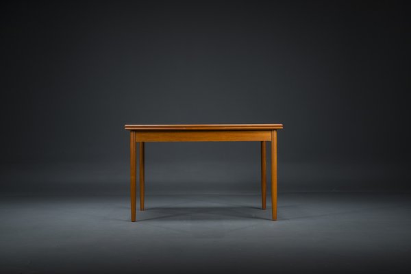 Mid-Century Danish Teak Extendable Dining Table, 1960s-ZZH-1732016