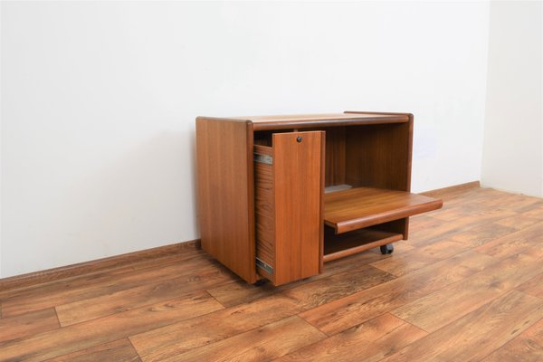 Mid-Century Danish Teak Side Table, 1970s-LOT-1298491