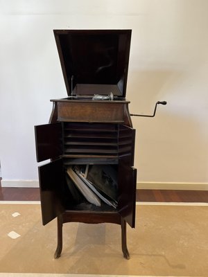 Mid-Century English Hand-Cranked Gramophone with Records, 1930s-YST-2022830