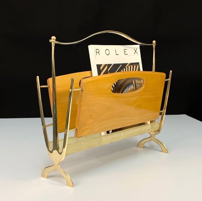 Mid-Century French Brass and Chestnut Wood Magazine Rack by Maison Baguès, 1950s-JDR-1126170