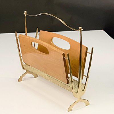 Mid-Century French Brass and Chestnut Wood Magazine Rack by Maison Baguès, 1950s-JDR-1126170