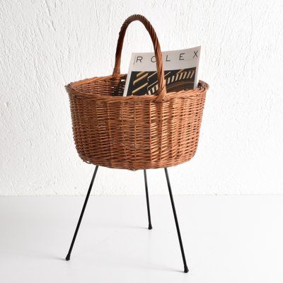 Mid-Century Italian Wicker Basket Magazine Rack with Enameled Iron Base, 1950s-JDR-1126151