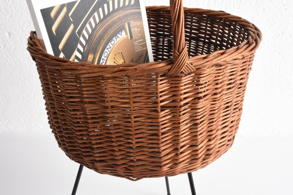 Mid-Century Italian Wicker Basket Magazine Rack with Enameled Iron Base, 1950s-JDR-1126151