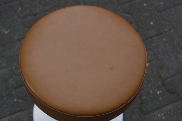 Mid-Century Leather Tulip Stool by Eero Saarinen for Knoll Inc. / Knoll International, 1970s-OZL-869085