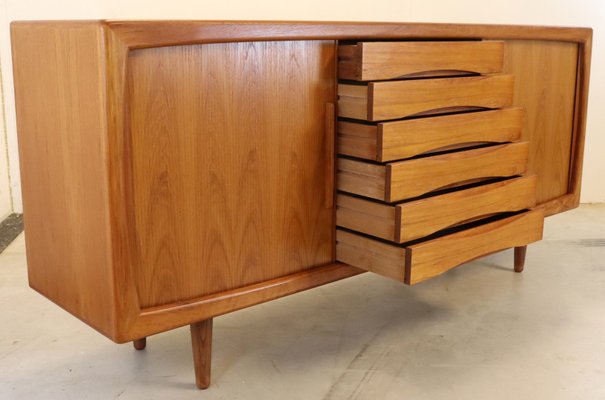 Mid-Century Lelllinge Sideboard attributed to Dyrlund-FYZ-1707010