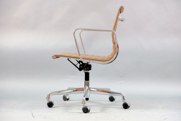 Mid-Century Model EA 117 Swivel Chair by Charles & Ray Eames for Vitra-CIP-782906