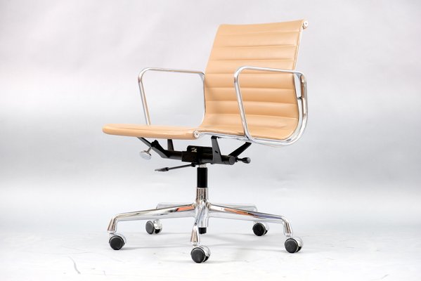 Mid-Century Model EA 117 Swivel Chair by Charles & Ray Eames for Vitra-CIP-782906