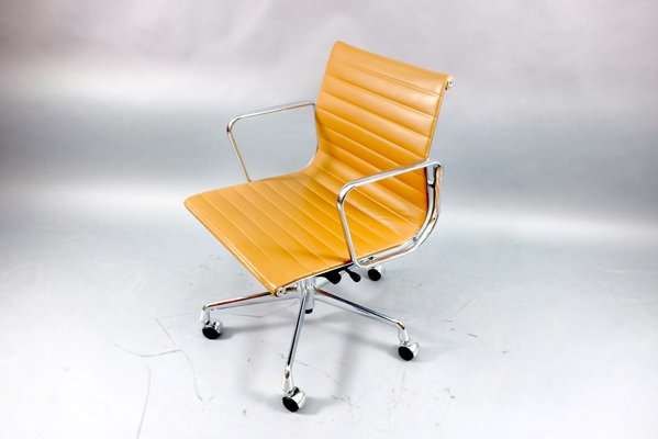 Mid-Century Model EA 117 Swivel Chair by Charles & Ray Eames for Vitra-CIP-782906