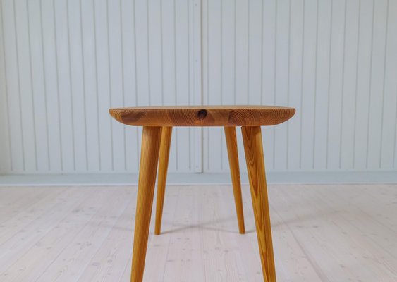 Mid-Century Modern Coffe Table in Pine, Sweden, 1940s-UYK-1706094