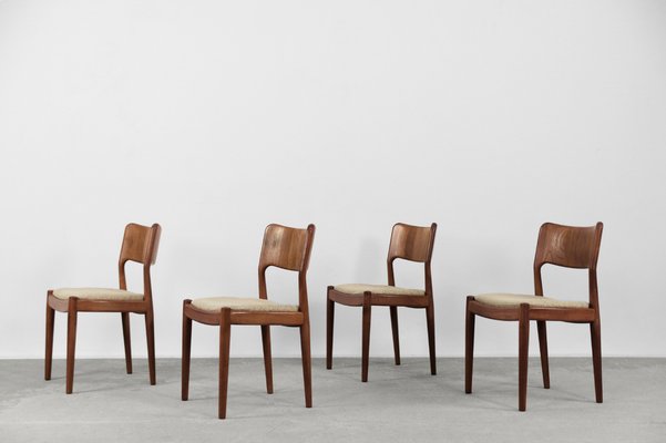 Mid-Century Modern Danish Teak Dining Chairs from Glostrup Møbelfabrik, 1960s, Set of 4-ZAA-1172135