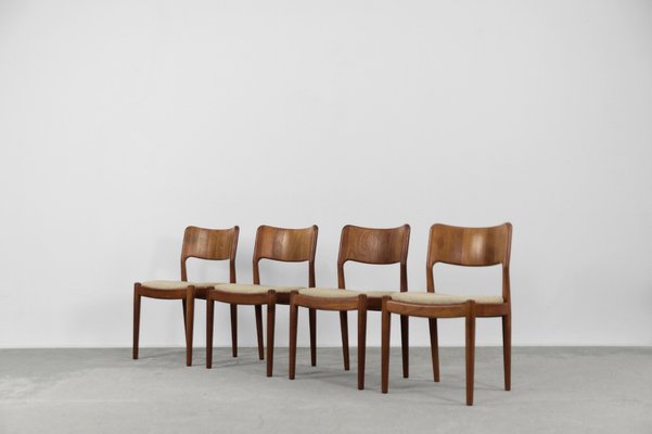 Mid-Century Modern Danish Teak Dining Chairs from Glostrup Møbelfabrik, 1960s, Set of 4-ZAA-1172135