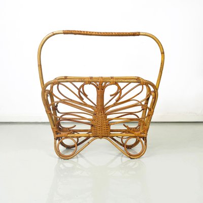 Mid-Century Modern Italian Magazine Rack in Woven Rattan with Handle, 1960s-GDD-1777393