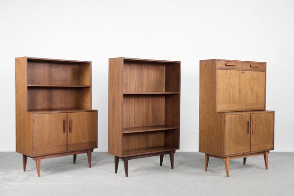 Mid-Century Modern Swedish Teak Bookcase, 1960s-ZAA-1154940