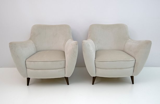 Mid-Century Modern Velvet Armchairs from Isa, Italy, 1950s, Set of 2-FER-1358006