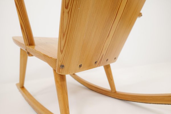 Mid-Century Rocking Chair in Pine from Göran Malmvall, Sweden, 1940s-UYK-1030217