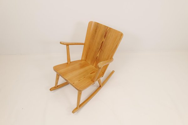 Mid-Century Rocking Chair in Pine from Göran Malmvall, Sweden, 1940s-UYK-1030217