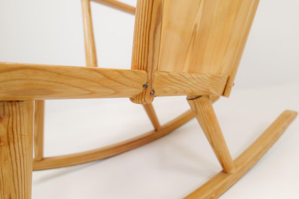 Mid-Century Rocking Chair in Pine from Göran Malmvall, Sweden, 1940s-UYK-1030217