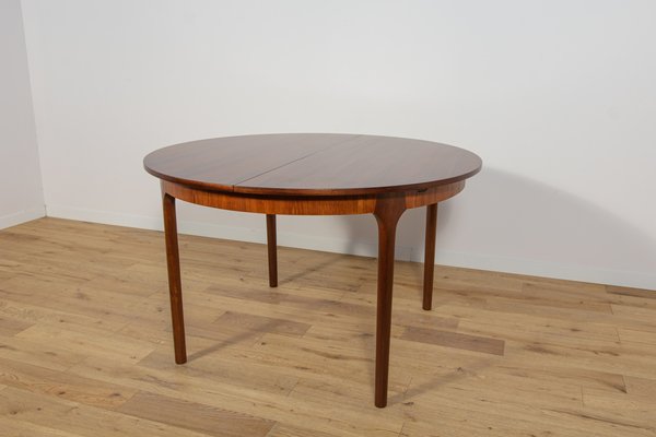 Mid-Century Round Rosewood Extendable Dining Table from McIntosh, United Knigdom, 1960s-NIT-2041136