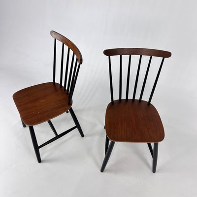 Mid-Century Scandinavian Spindle Back Chairs, 1970s, Set of 2-RMX-2021969