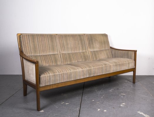 Mid-Century Scandinavian Velvet Sofa in the style of Knoll-VLO-1334941