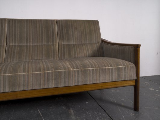 Mid-Century Scandinavian Velvet Sofa in the style of Knoll-VLO-1334941