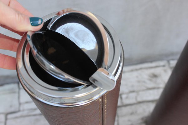 Mid-Century Standing Portable Ashtrays in Brown Leather and Brass, Set of 2-UWJ-1231683