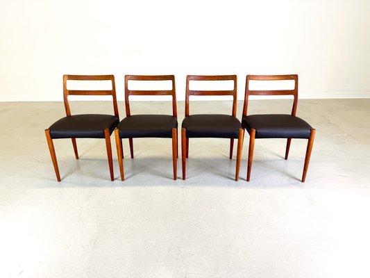 Mid-Century Teak Dining Chairs by Johannes Andersen for Uldum Møbelfabrik, 1960s, Set of 4-QDV-2032258