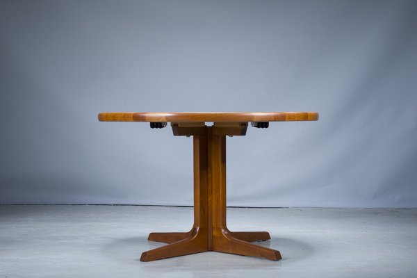 Mid-Century Teak Round Dining Table from Gudme Furniture Factory, 1960s-ZZH-1404852