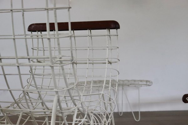 Mid-Century White Metal Sculptural Garden Chairs and Table, Italy, 1970s, Set of 3-ZZP-1373985