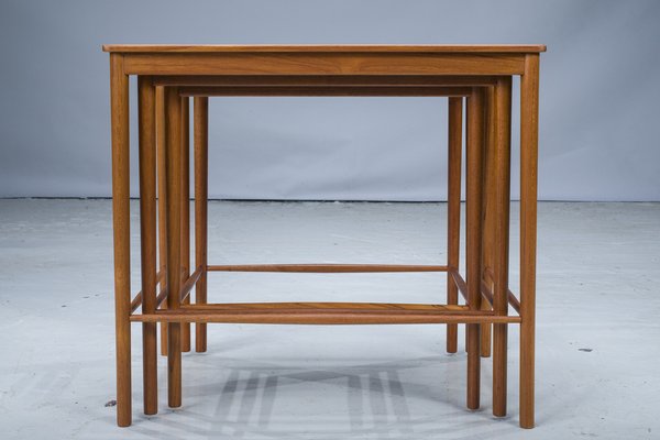 Mid-Cenury Teak Nesting Tables by Kai Winding for Poul Jeppesens, 1960s, Set of 3-ZZH-1404845