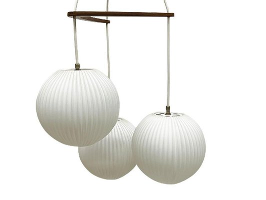 Milk Glass Pendant Lamp by Louis Kalff for Philips, 1960s-UCH-1313758