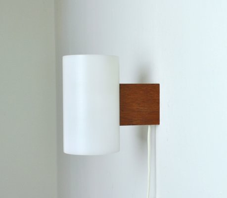 Minimalistic Wall Lamp Designed by Uno & Östen Kristiansson for Luxus, 1960s-HPQ-1403166