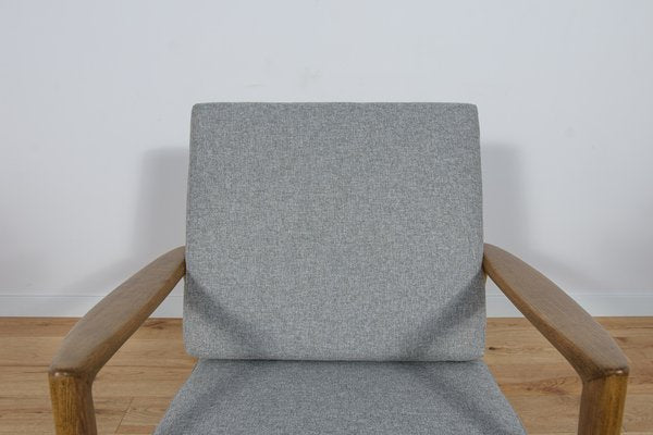 Model 300-139 Armchair from Swarzędz Factory, 1960s-NIT-1724978