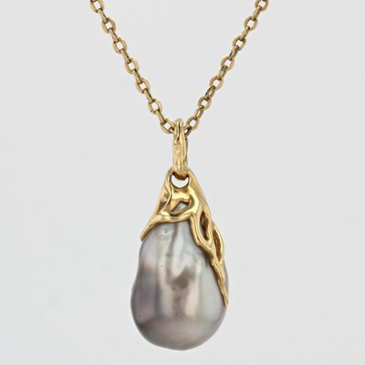 Modern Baroque Grey Pearl 18 Karat Yellow Gold Pendant-OLU-1436475