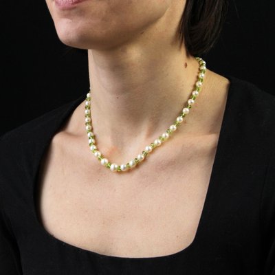 Modern Cultured Pearls Peridots 18 Karat Yellow Gold Clasp Necklace-OLU-1778273