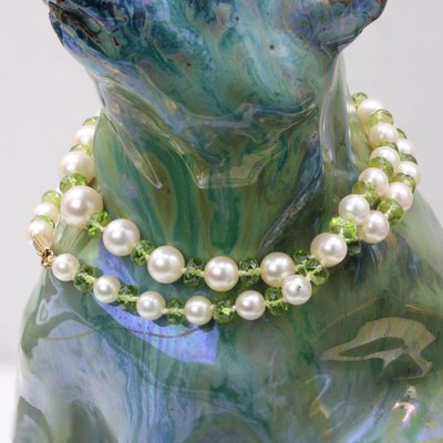 Modern Cultured Pearls Peridots 18 Karat Yellow Gold Clasp Necklace-OLU-1778273