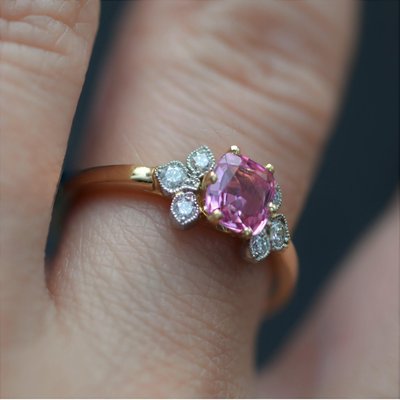 Modern French Pink Sapphire Diamonds & 18 Karat Yellow Gold Thin Ring-OLU-1335857